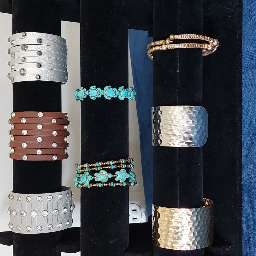 Costume Jewelry- lot of 8 adjustable bracelets